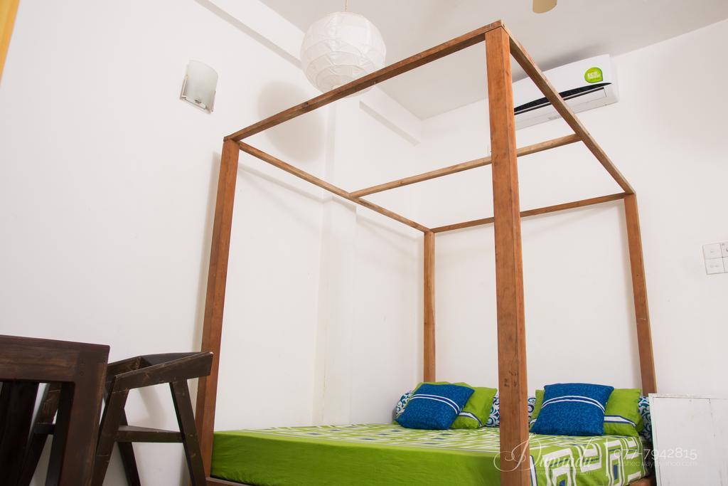 Cheeky Monkey Surf Camp Hotel Weligama Exterior foto