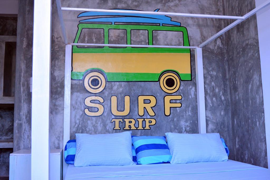 Cheeky Monkey Surf Camp Hotel Weligama Exterior foto