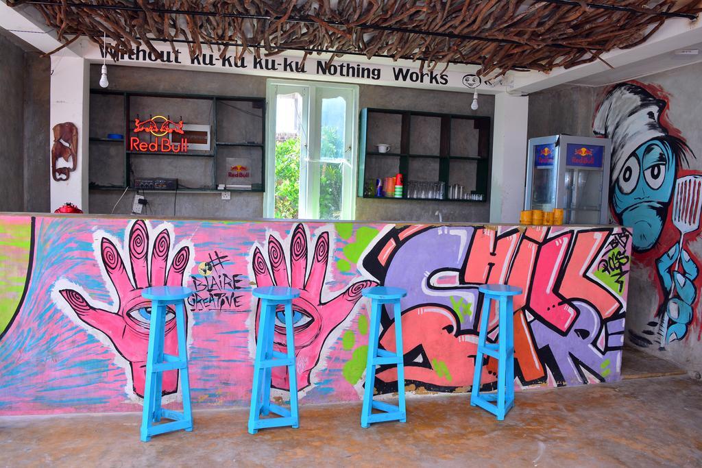 Cheeky Monkey Surf Camp Hotel Weligama Exterior foto